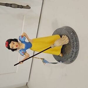 Snow White resin figurine